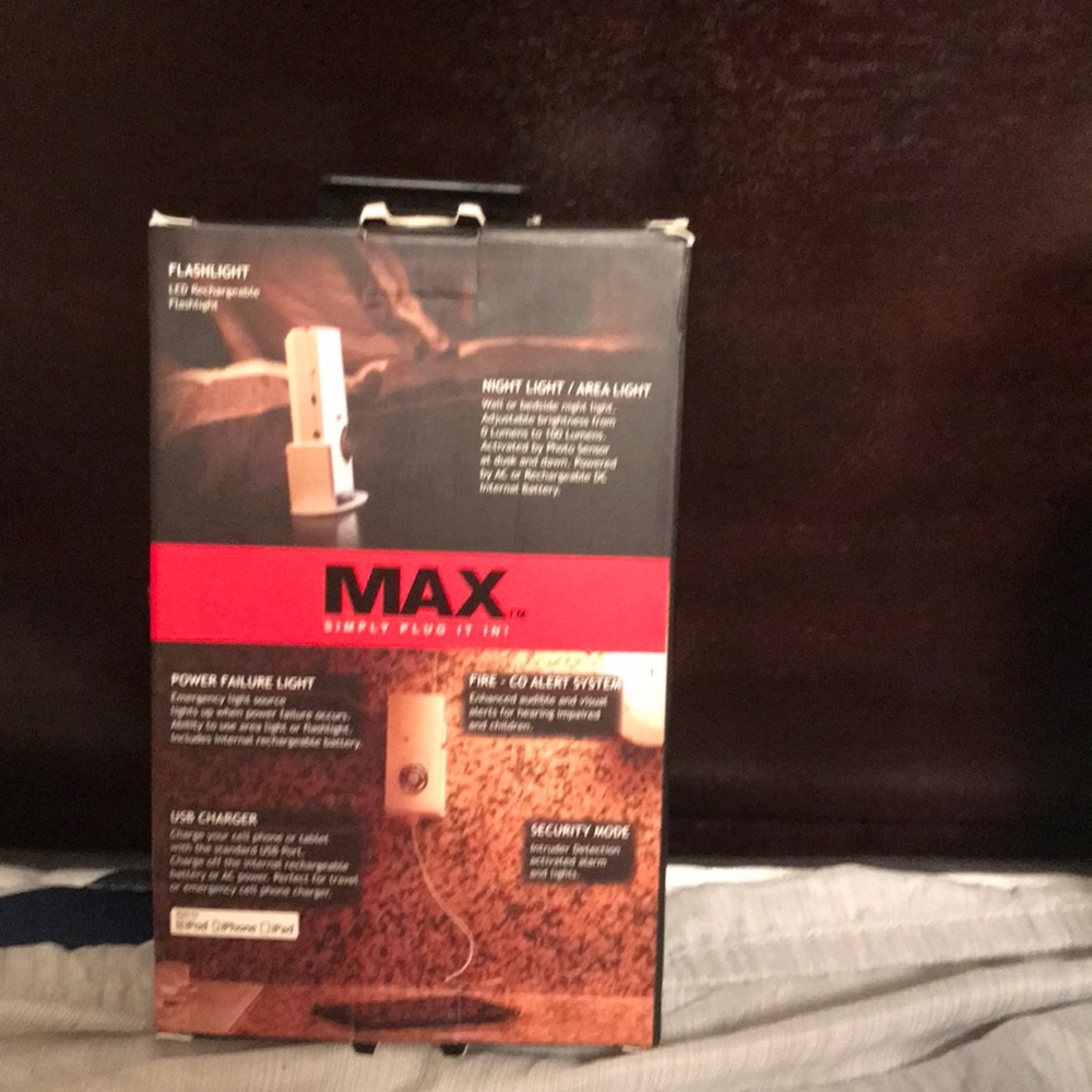 MAX 1-Motion Activated LED Safety/Security Light - Picture 3 of 4